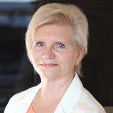 Olga Rudin
                      Hypnotherapist Auchland